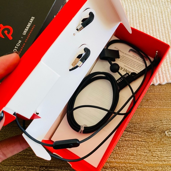 Peloton x Urbanears | Earbuds - Picture 3 of 7